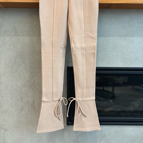 NWOT LOVERS & FRIENDS FARAH LEGGING, SIZES XS